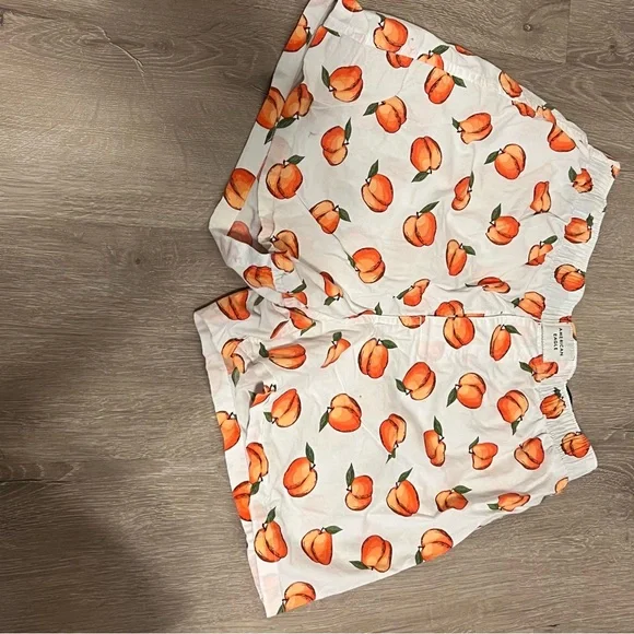 American Eagle White Boxers with Peach Print - Picture 5 of 6
